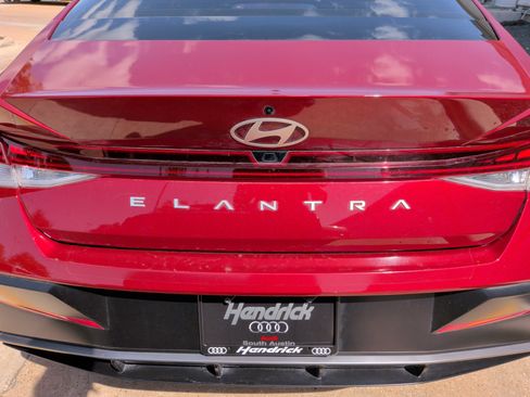 Used 2024 Hyundai Elantra SEL w/ Convenience Package FWD image 36