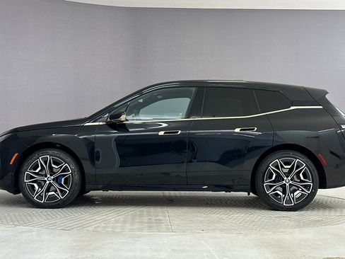 Certified 2024 BMW iX xDrive50 w/ Premium Package AWD/4WD image 2