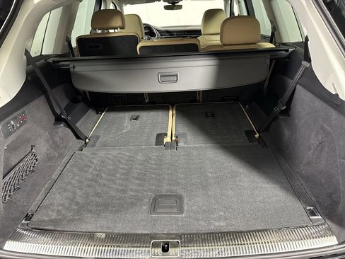 Used 2023 Audi Q7 3.0T Prestige w/ Prestige Package image 35