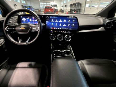 Used 2024 Chevrolet Blazer EV LT image 21