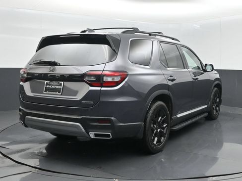 Certified 2025 Honda Pilot Touring image 7