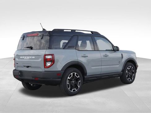 Used 2024 Ford Bronco Sport Outer Banks w/ Tech Package AWD/4WD image 3