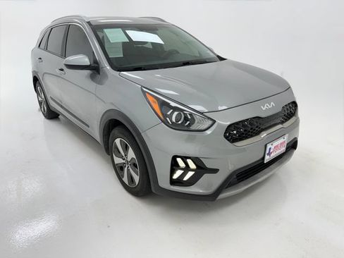Used 2022 Kia Niro LX FWD image 2