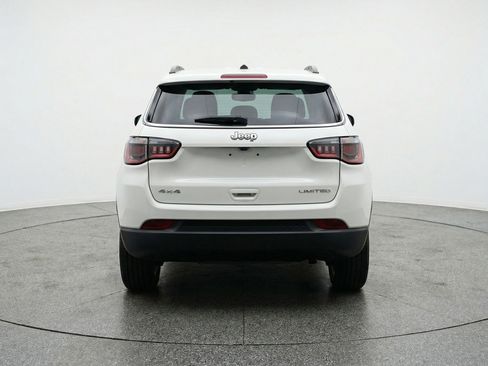 Used 2025 Jeep Compass Latitude image 7