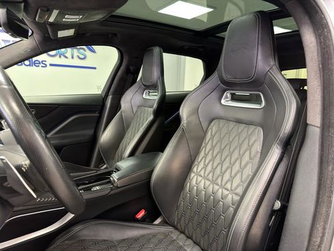 Used 2020 Jaguar F-PACE SVR image 11