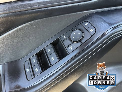 Certified 2025 Nissan Rogue SV FWD image 22