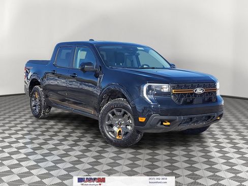 Certified 2025 Ford Maverick Tremor image 1