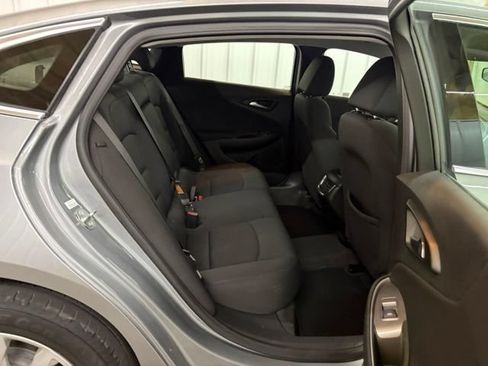 Used 2023 Chevrolet Malibu LT FWD image 12