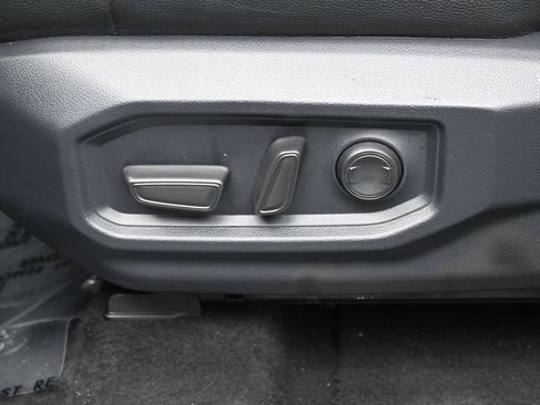 Used 2025 Toyota Tundra SR5 w/ SR5 Convenience Package AWD/4WD image 12