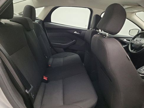 Used 2015 Ford Focus SE FWD image 19