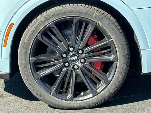 New 2026 Cadillac Lyriq V w/ Exterior Carbon Fiber Package image 24