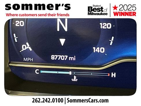 Used 2022 Chevrolet Suburban LT w/ LT Signature Plus Package AWD/4WD image 14