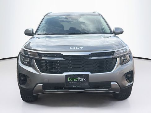 Used 2024 Kia Seltos S AWD/4WD image 2