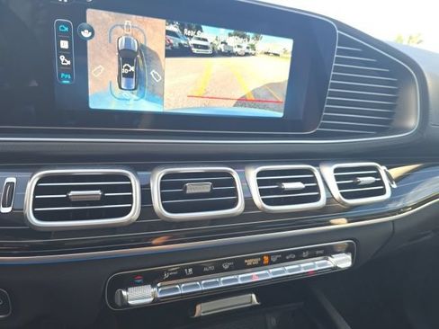 Used 2026 Mercedes-Benz GLS 450 4MATIC image 17