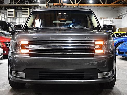 Used 2019 Ford Flex SEL w/ Class III Trailer Tow Package FWD image 2