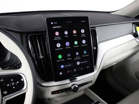 New 2026 Volvo XC60 B5 Ultra w/ Climate Package PRO image 6