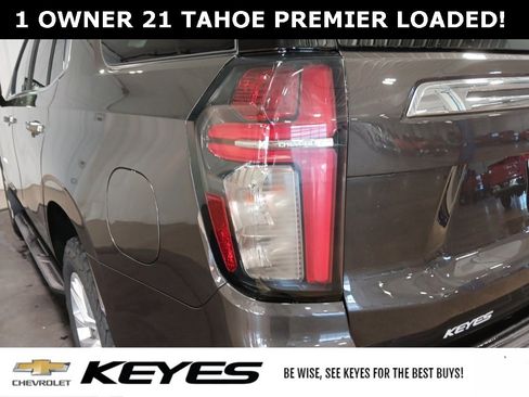Used 2021 Chevrolet Tahoe Premier w/ Premium Package image 16