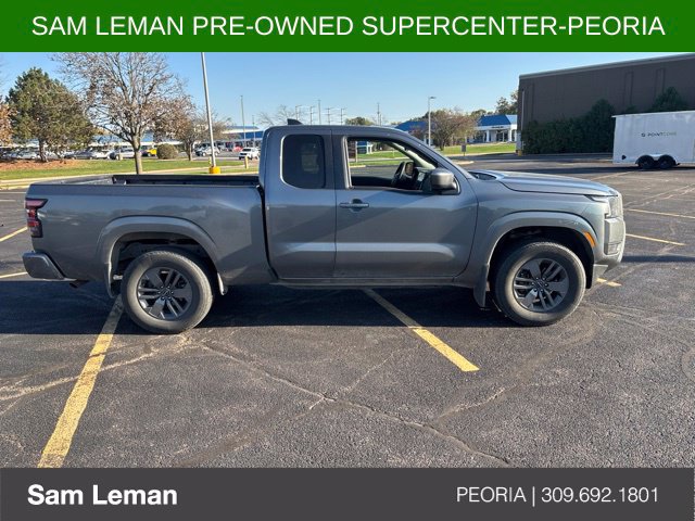 Used 2025 Nissan Frontier SV AWD/4WD image 3