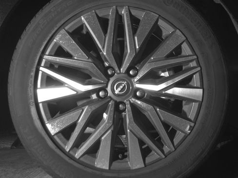 Used 2025 Nissan Altima 2.5 SV image 13