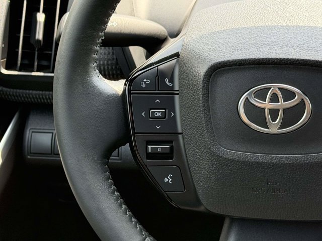 Used 2023 Toyota bZ4X AWD image 25