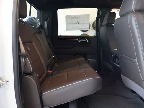 New 2026 GMC Sierra 2500 Denali w/ Denali Reserve Package AWD/4WD image 23