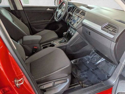 Used 2018 Volkswagen Tiguan S FWD image 19