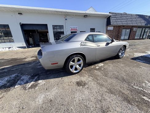 Used 2011 Dodge Challenger R/T image 8