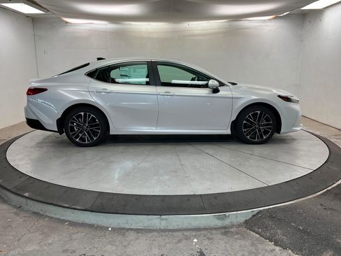 New 2026 Toyota Camry XLE image 6