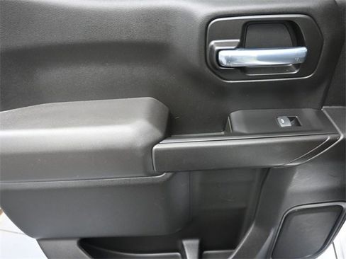 Used 2022 Chevrolet Silverado 1500 LT w/ Safety Package image 19