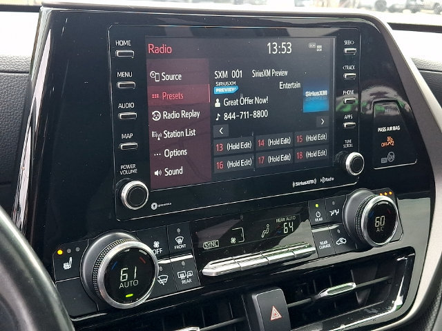 Used 2022 Toyota Highlander XLE AWD/4WD image 12