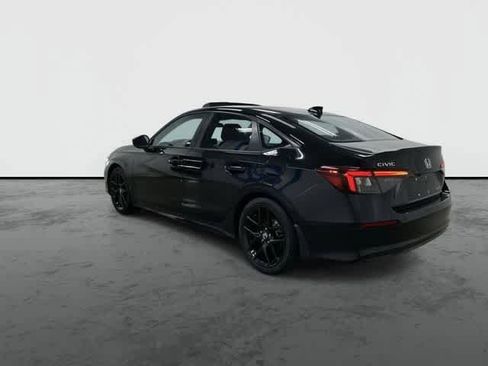 Certified 2025 Honda Civic Sport Touring image 9