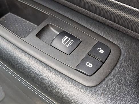 Used 2022 Dodge Durango GT image 39