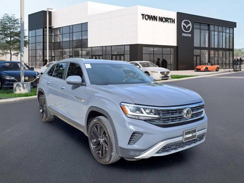 Used 2020 Volkswagen Atlas Cross Sport SE w/ Towing Package FWD image 1
