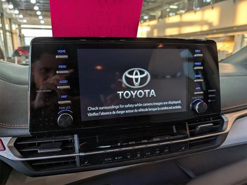 Certified 2024 Toyota Sienna XSE image 21