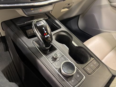 Used 2020 Cadillac XT4 Premium Luxury FWD image 18
