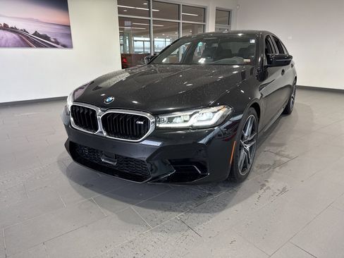 Used 2021 BMW M5 w/ Executive Package image 3