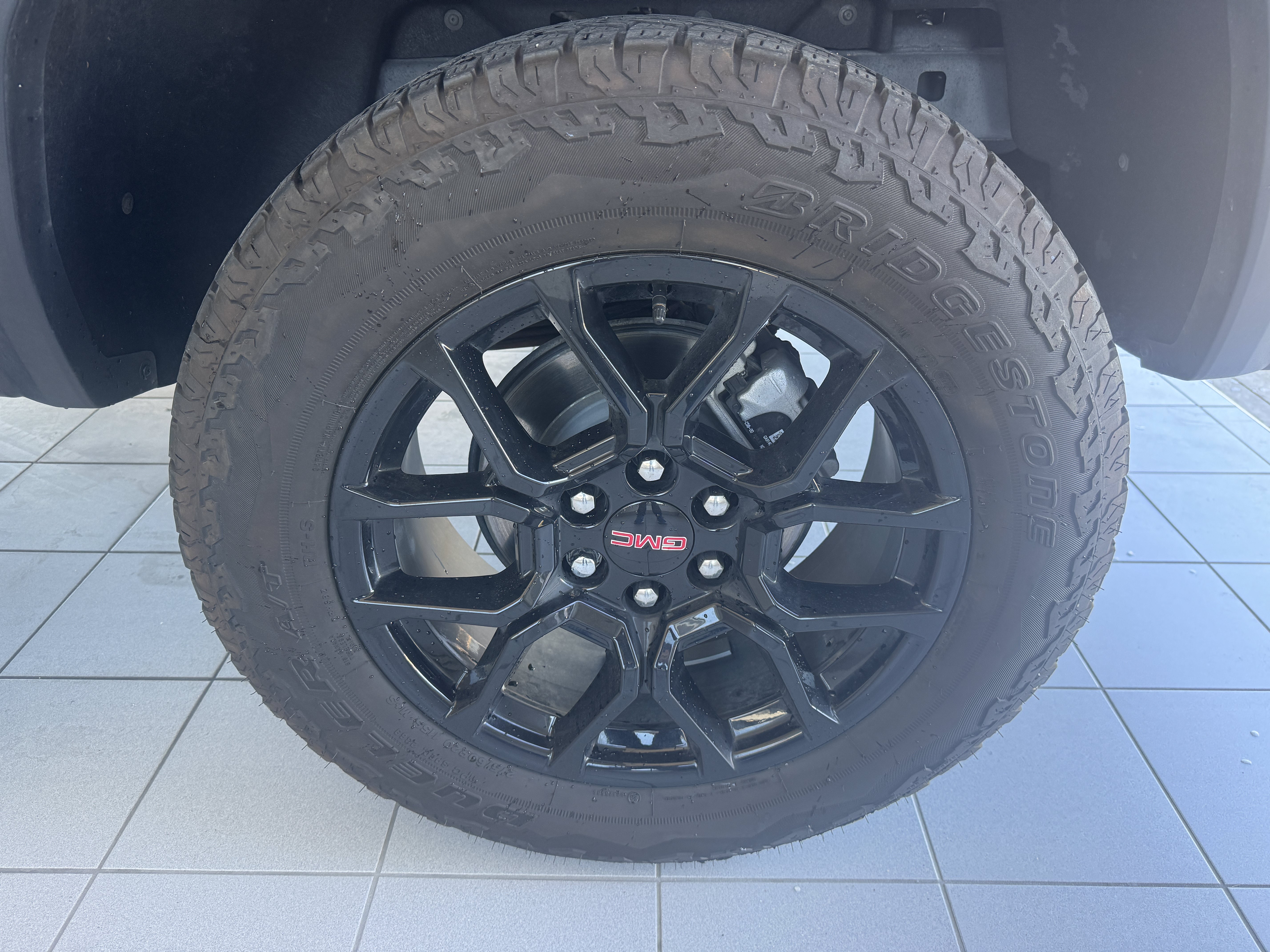 Used 2025 GMC Canyon Denali w/ LPO, Denali Black Edition AWD/4WD image 10