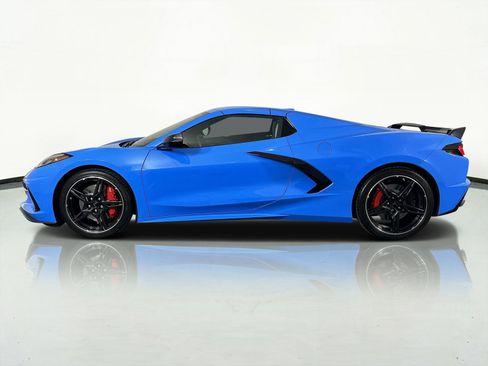 Used 2021 Chevrolet Corvette Stingray Convertible w/ Z51 Performance Package image 5