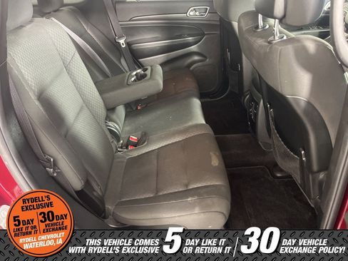 Used 2018 Jeep Grand Cherokee Laredo image 16