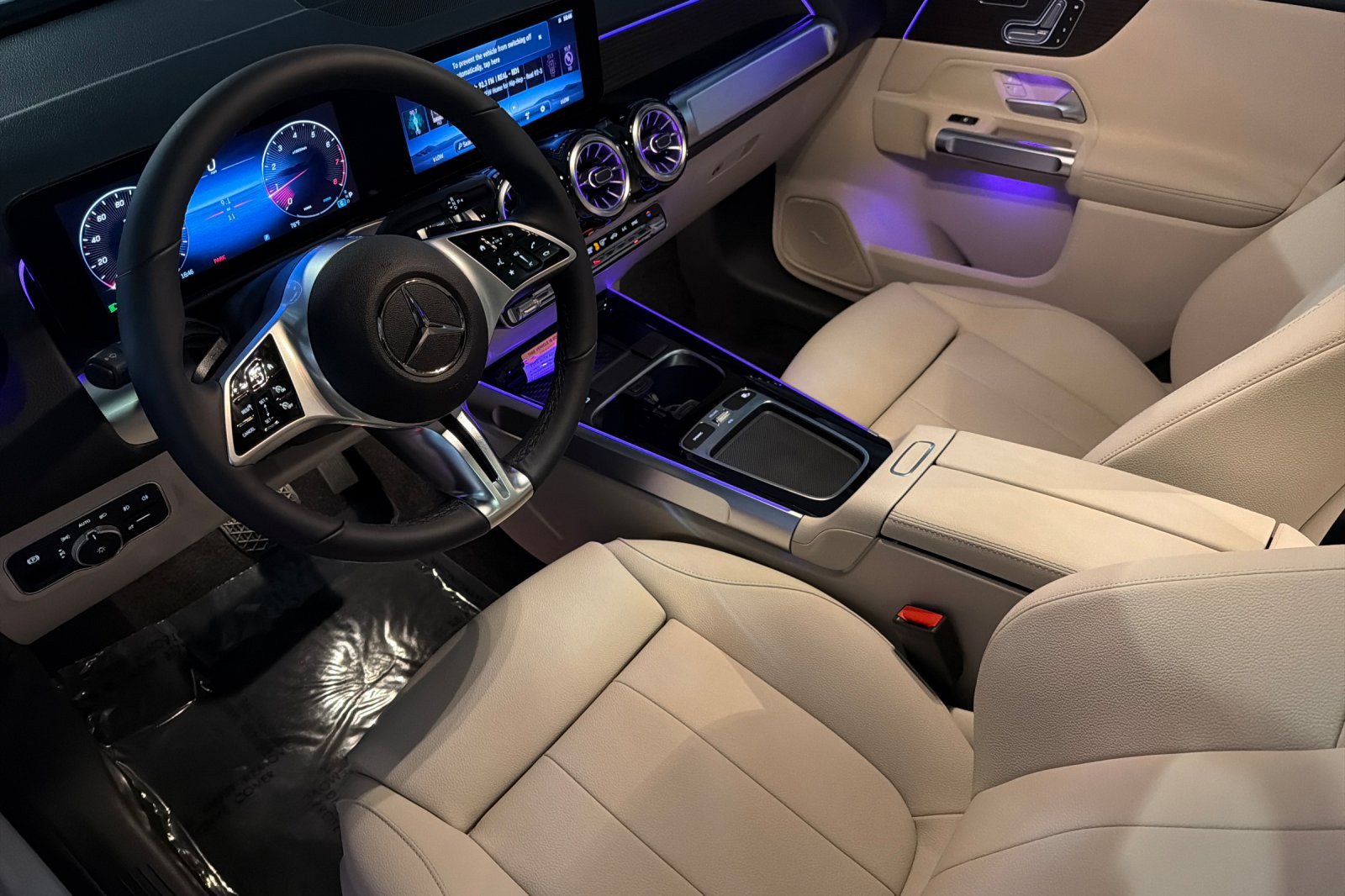 New 2026 Mercedes-Benz GLB 250 image 9