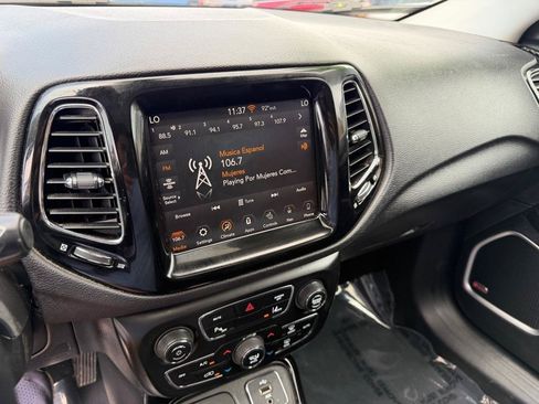 Used 2018 Jeep Compass Limited w/ Navigation Group AWD/4WD image 37