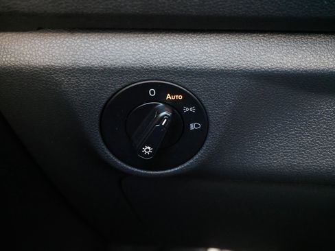 Certified 2020 Volkswagen Jetta GLI image 27