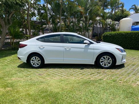 Used 2020 Hyundai Elantra SE w/ Cargo Package (C1) FWD image 8