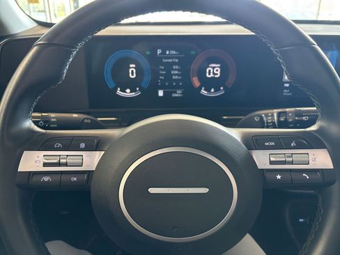 Used 2025 Hyundai Kona SEL image 28