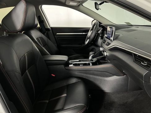 Used 2025 Nissan Altima 2.5 SR image 30