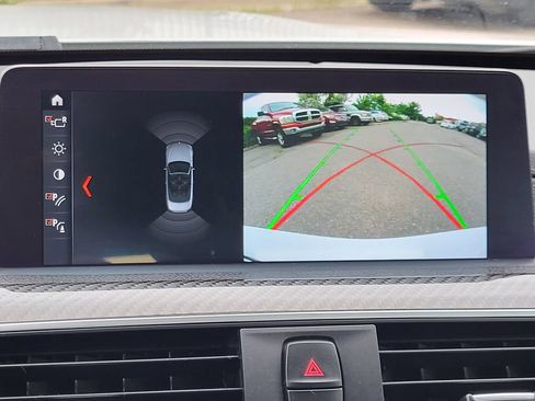 Used 2020 BMW M4 Convertible RWD image 28