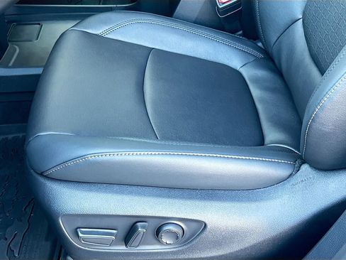 New 2025 Toyota Sienna XLE Woodland Edition AWD/4WD image 16