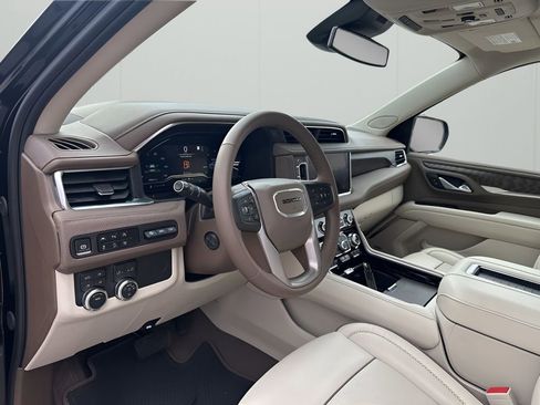 Used 2024 GMC Yukon XL Denali image 26