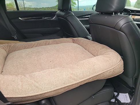 Used 2024 Cadillac XT6 Premium Luxury image 11