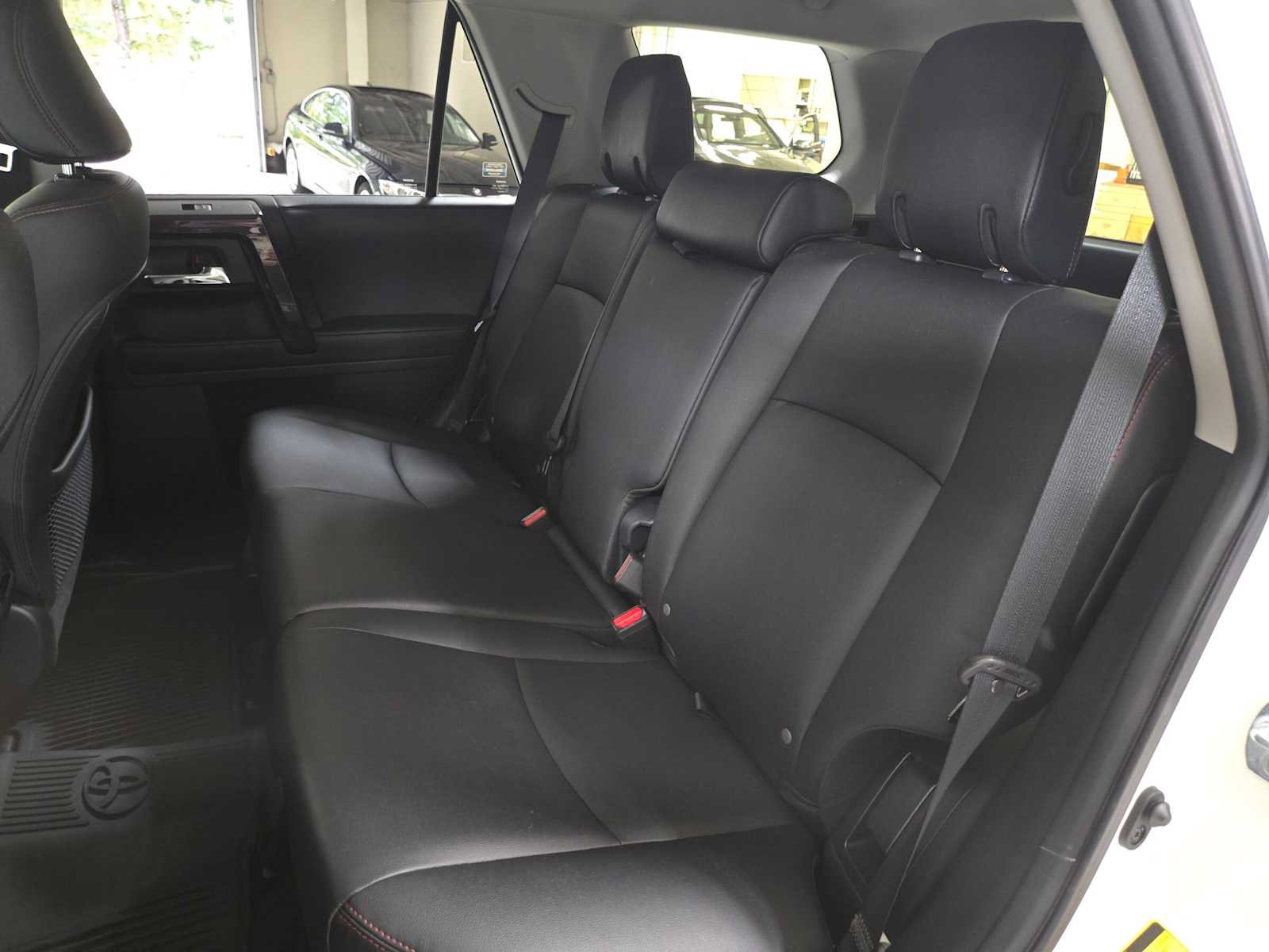 Used 2021 Toyota 4Runner TRD Off-Road Premium w/ Moonroof Package AWD/4WD image 17